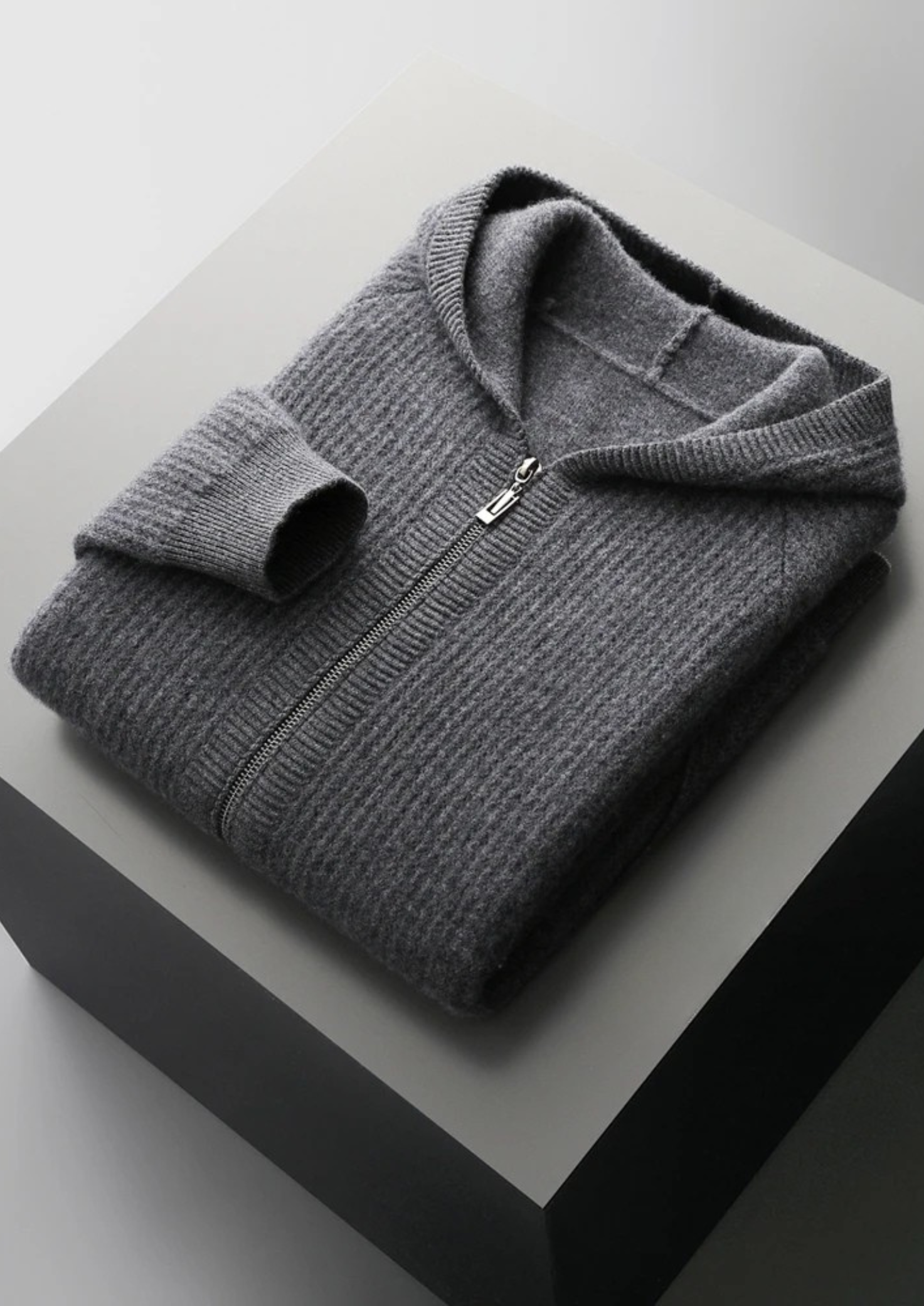 Men’s Zip Sweater Minimal Style | Modern
